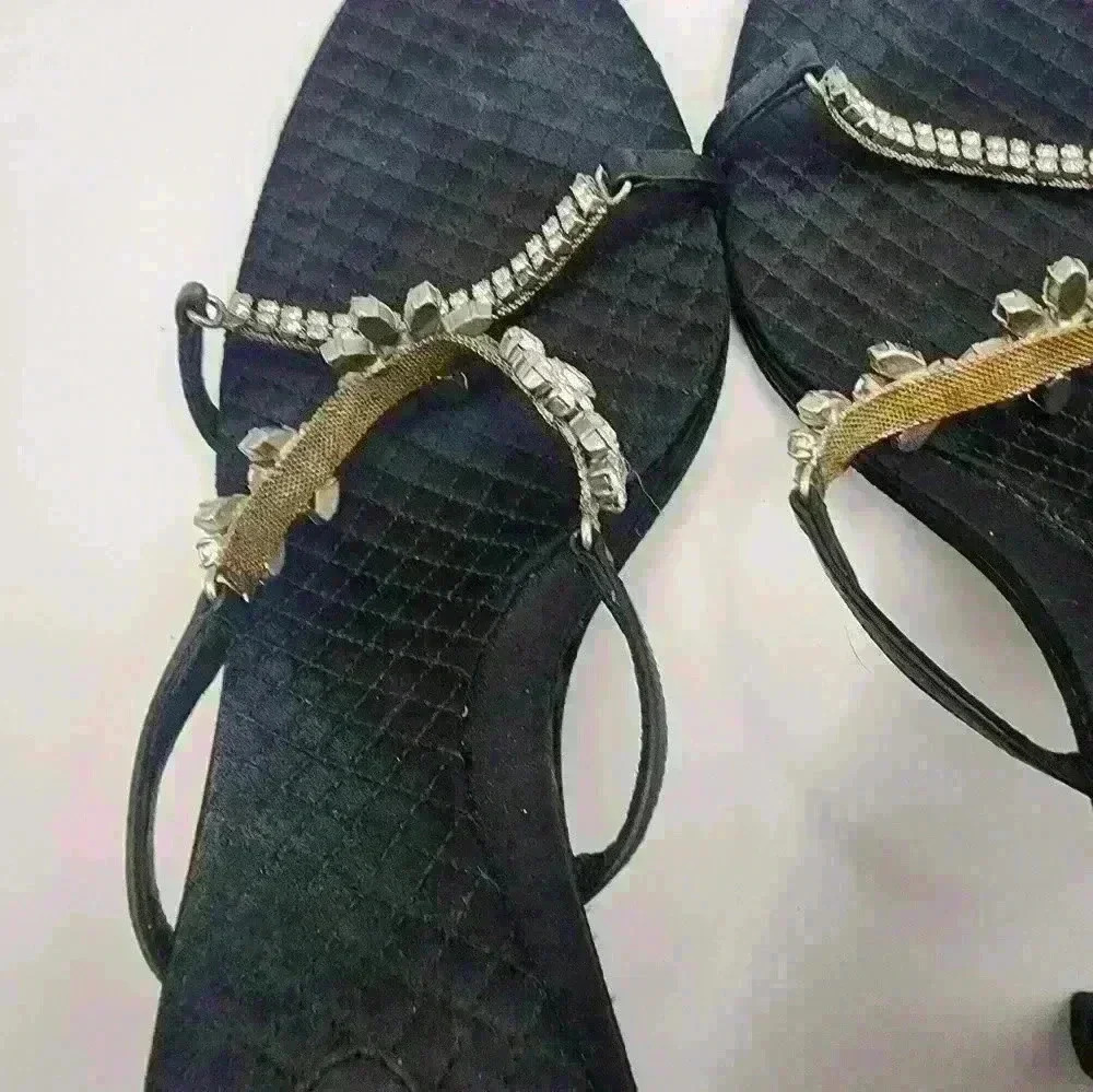 Bcb Maxazria Crystal Slides - Picture 9 of 10